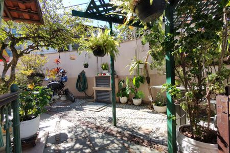 Casa à venda com 264m², 3 quartos e 3 vagasQuintal