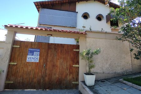 Casa à venda com 264m², 3 quartos e 3 vagasFachada