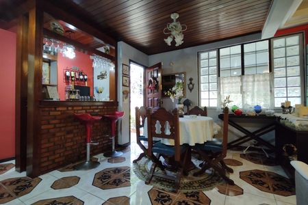 Casa à venda com 264m², 3 quartos e 3 vagasSalas