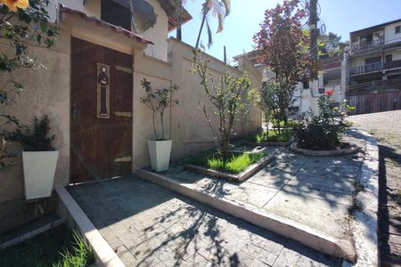 Casa à venda com 264m², 3 quartos e 3 vagasFachada