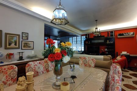Casa à venda com 264m², 3 quartos e 3 vagasSalas