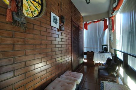 Casa à venda com 264m², 3 quartos e 3 vagasVaranda