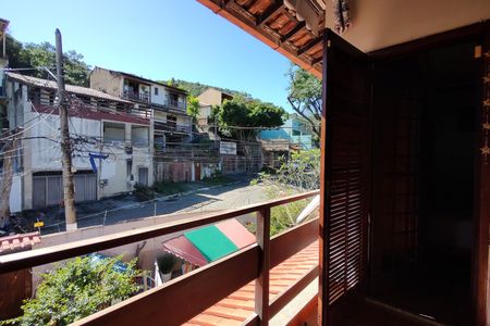 Casa à venda com 264m², 3 quartos e 3 vagasVaranda