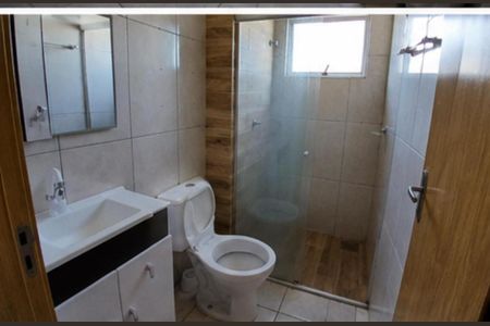 Banheiro de apartamento para alugar com 2 quartos, 55m² em Santa Cruz, Gravataí
