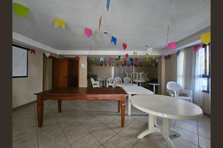 Apartamento para alugar com 95m², 3 quartos e 2 vagas Apartamento para alugar com 95m², 3 quartos e 2 vagasÁrea comum - Salão de festas