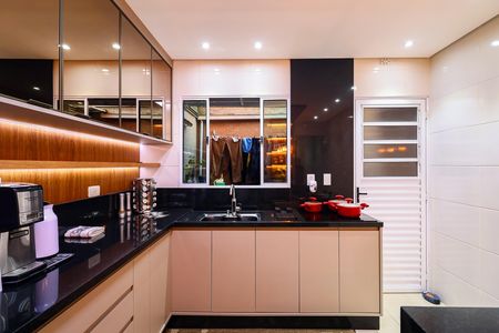 Casa para alugar com 87m², 2 quartos e 2 vagas