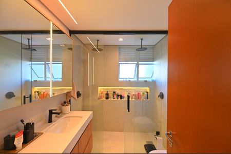 Apartamento à venda com 104m², 3 quartos e 1 vaga Apartamento à venda com 104m², 3 quartos e 1 vagaBanheiro da Suite