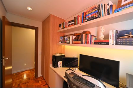 Apartamento à venda com 104m², 3 quartos e 1 vaga Apartamento à venda com 104m², 3 quartos e 1 vagaQuarto 2