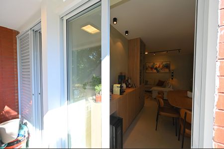 Apartamento à venda com 104m², 3 quartos e 1 vaga Apartamento à venda com 104m², 3 quartos e 1 vagaVaranda