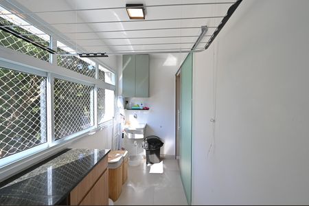 Apartamento à venda com 104m², 3 quartos e 1 vaga Apartamento à venda com 104m², 3 quartos e 1 vagaLavanderia