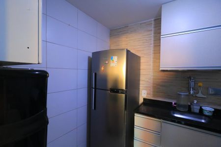 Apartamento à venda com 58m², 2 quartos e 1 vaga Apartamento à venda com 58m², 2 quartos e 1 vagaCozinha e Área de Serviço