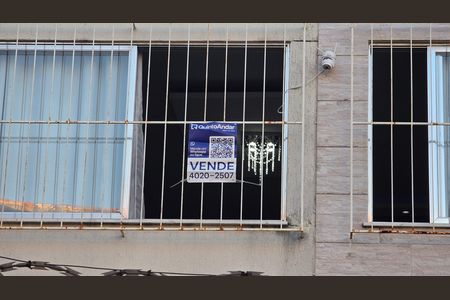 Apartamento à venda com 58m², 2 quartos e 1 vaga Apartamento à venda com 58m², 2 quartos e 1 vagaFachada do Prédio com placa