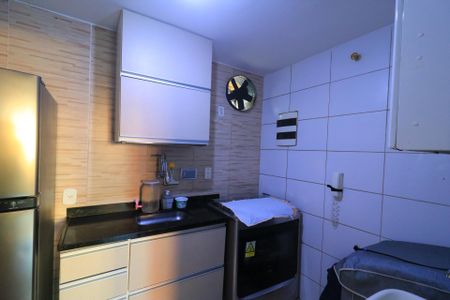 Apartamento à venda com 58m², 2 quartos e 1 vaga Apartamento à venda com 58m², 2 quartos e 1 vagaCozinha e Área de Serviço