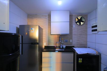 Cozinha e Área de Serviço de apartamento à venda com 2 quartos, 58m² em Inhaúma, Rio de Janeiro