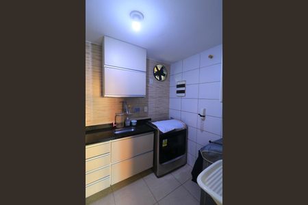 Apartamento à venda com 58m², 2 quartos e 1 vaga Apartamento à venda com 58m², 2 quartos e 1 vagaCozinha e Área de Serviço