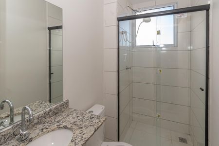 Banheiro  de apartamento para alugar com 2 quartos, 52m² em Parque Orestes Ongaro, Sumaré