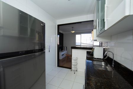 Apartamento para alugar com 92m², 3 quartos e 2 vagas Apartamento para alugar com 92m², 3 quartos e 2 vagasCOZINHA