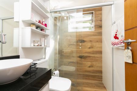 Apartamento à venda com 67m², 2 quartos e 1 vaga Apartamento à venda com 67m², 2 quartos e 1 vagaBanheiro