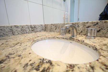 Banheiro 1 de apartamento para alugar com 2 quartos, 86m² em Jardim Lar Sao Paulo, São Paulo