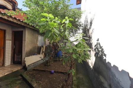 Quintal de casa à venda com 3 quartos, 290m² em Jardim Modelo, São Paulo