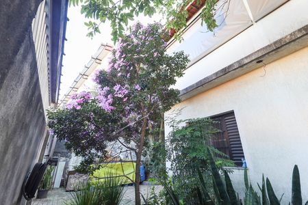 Casa à venda com 290m², 3 quartos e 7 vagas Casa à venda com 290m², 3 quartos e 7 vagasJardim