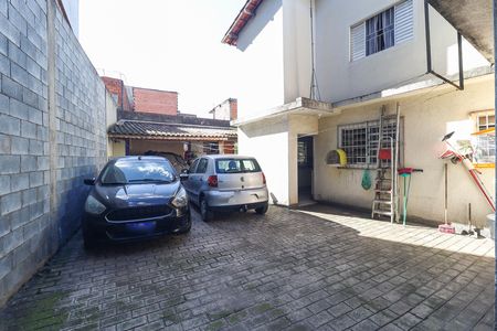 Casa à venda com 290m², 3 quartos e 7 vagas Casa à venda com 290m², 3 quartos e 7 vagasGaragem / Quintal