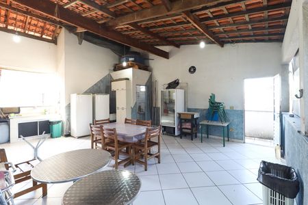 Casa à venda com 290m², 3 quartos e 7 vagas Casa à venda com 290m², 3 quartos e 7 vagasSalão