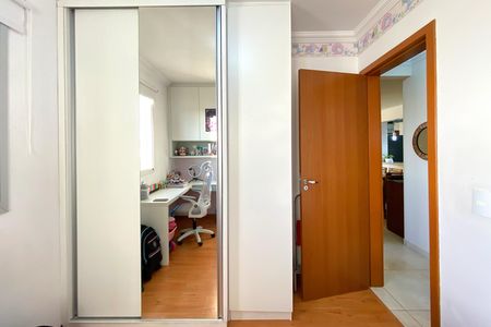 Apartamento à venda com 86m², 3 quartos e 2 vagas Apartamento à venda com 86m², 3 quartos e 2 vagasQuarto 3