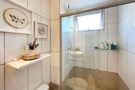Banheiro de apartamento à venda com 3 quartos, 86m² em Salgado Filho, Belo Horizonte