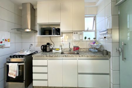 Apartamento à venda com 86m², 3 quartos e 2 vagas Apartamento à venda com 86m², 3 quartos e 2 vagasCozinha