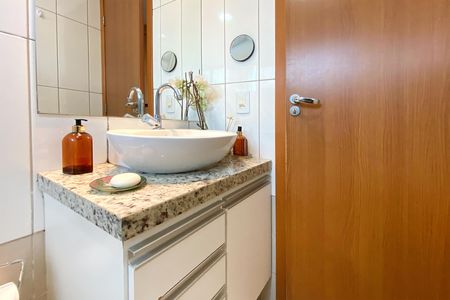 Apartamento à venda com 86m², 3 quartos e 2 vagas Apartamento à venda com 86m², 3 quartos e 2 vagasBanheiro da Suíte 1