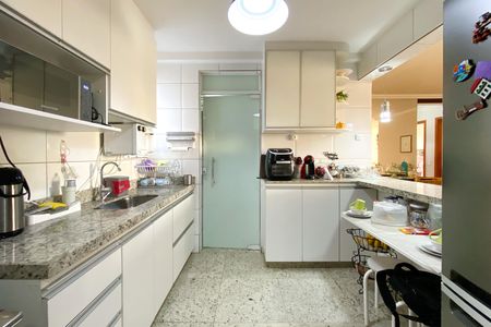 Apartamento à venda com 86m², 3 quartos e 2 vagas Apartamento à venda com 86m², 3 quartos e 2 vagasCozinha