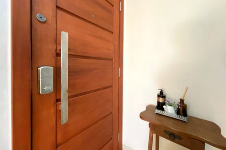 Apartamento à venda com 86m², 3 quartos e 2 vagas Apartamento à venda com 86m², 3 quartos e 2 vagasFechadura