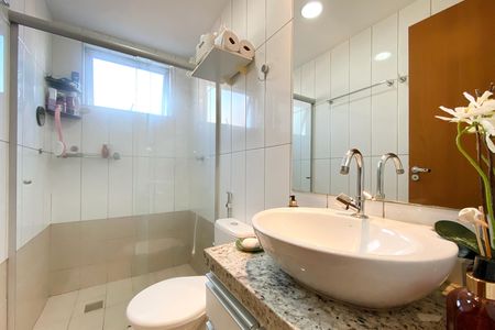 Apartamento à venda com 86m², 3 quartos e 2 vagas Apartamento à venda com 86m², 3 quartos e 2 vagasBanheiro da Suíte 1