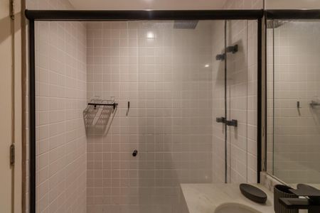 Apartamento à venda com 50m², 1 quarto e 1 vaga Apartamento à venda com 50m², 1 quarto e 1 vagaBanheiro da Suíte