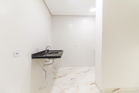 Apartamento para alugar com 45m², 2 quartos e sem vaga Apartamento para alugar com 45m², 2 quartos e sem vagaCozinha e Área de Serviço
