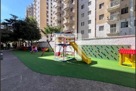 Apartamento para alugar com 47m², 2 quartos e 1 vaga Apartamento para alugar com 47m², 2 quartos e 1 vagaÁrea comum - Playground