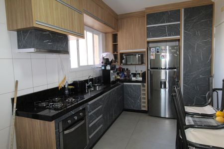 Cozinha de apartamento para alugar com 4 quartos, 133m² em Jardim das Industrias, São José dos Campos