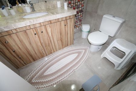 Apartamento para alugar com 133m², 4 quartos e 3 vagasBanheiro da Suíte 2