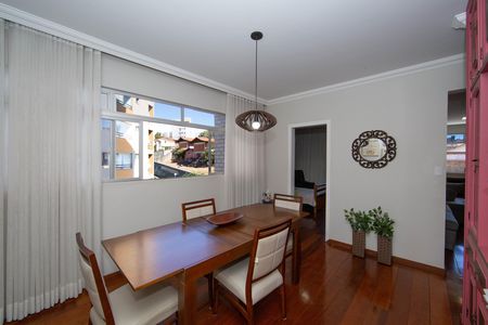 Apartamento à venda com 170m², 4 quartos e 2 vagas Apartamento à venda com 170m², 4 quartos e 2 vagasSALA