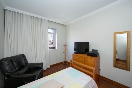 Apartamento à venda com 170m², 4 quartos e 2 vagas Apartamento à venda com 170m², 4 quartos e 2 vagasQUARTO2