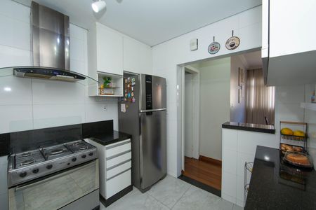 Apartamento à venda com 170m², 4 quartos e 2 vagas Apartamento à venda com 170m², 4 quartos e 2 vagasCOZINHA
