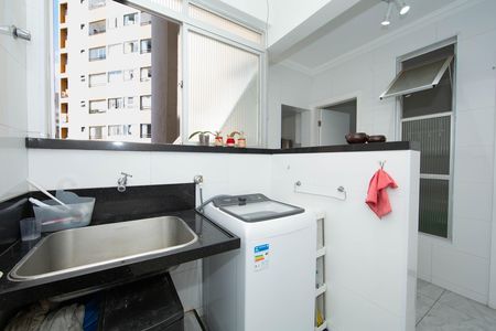 Apartamento à venda com 170m², 4 quartos e 2 vagas Apartamento à venda com 170m², 4 quartos e 2 vagasAREA DE SERVICO
