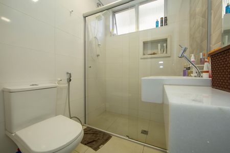 Apartamento à venda com 170m², 4 quartos e 2 vagas Apartamento à venda com 170m², 4 quartos e 2 vagasBANHEIRO2