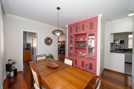 Apartamento à venda com 170m², 4 quartos e 2 vagas Apartamento à venda com 170m², 4 quartos e 2 vagasSALA