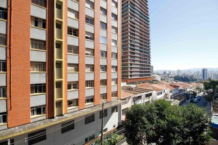 Apartamento à venda com 37m², 1 quarto e sem vaga Apartamento à venda com 37m², 1 quarto e sem vagaVista da Varanda da Sala e Cozinha