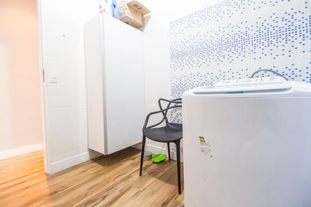 Casa de condomínio à venda com 220m², 3 quartos e 4 vagas Casa de condomínio à venda com 220m², 3 quartos e 4 vagasÁrea de Serviço