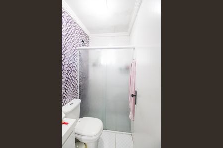 Casa de condomínio à venda com 220m², 3 quartos e 4 vagas Casa de condomínio à venda com 220m², 3 quartos e 4 vagasBanheiro 2