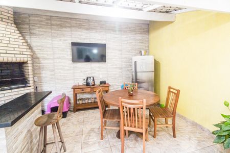 Casa de condomínio à venda com 220m², 3 quartos e 4 vagas Casa de condomínio à venda com 220m², 3 quartos e 4 vagasÁrea gourmet
