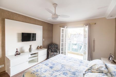 Casa de condomínio à venda com 220m², 3 quartos e 4 vagas Casa de condomínio à venda com 220m², 3 quartos e 4 vagasSuíte